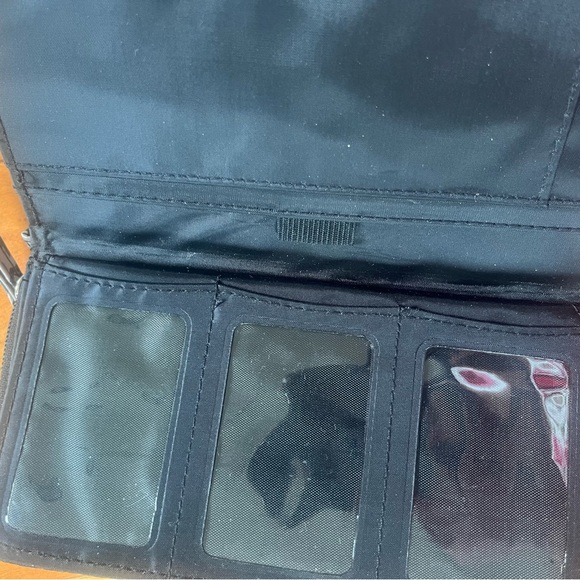 Women’s wallet/ wristlet - Picture 2 of 6